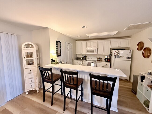 Building Photo - 1104 Harvester Cir