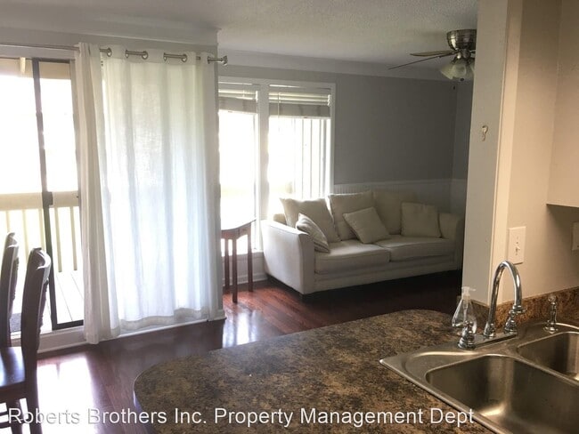 Building Photo - 1 br, 1 bath House - 2066 Sea Cliff Drive