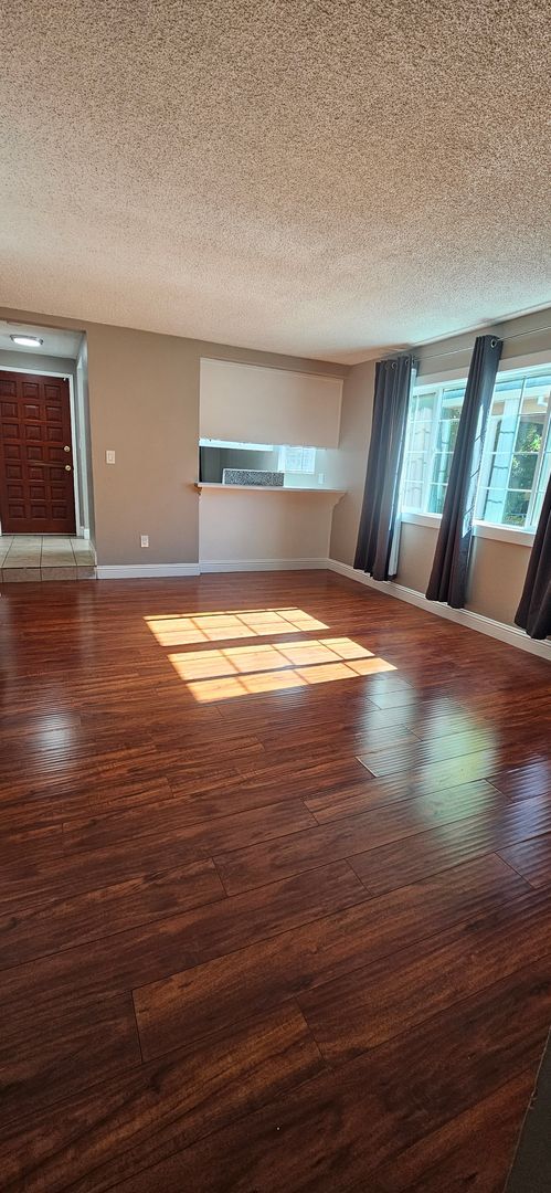 Building Photo - 2010 18th St