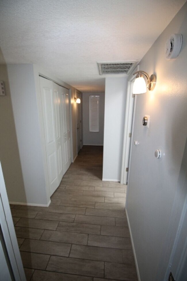 Building Photo - Highly Desirable East Side Townhome – 2 Bed, 2 Bath – Move-In Ready!