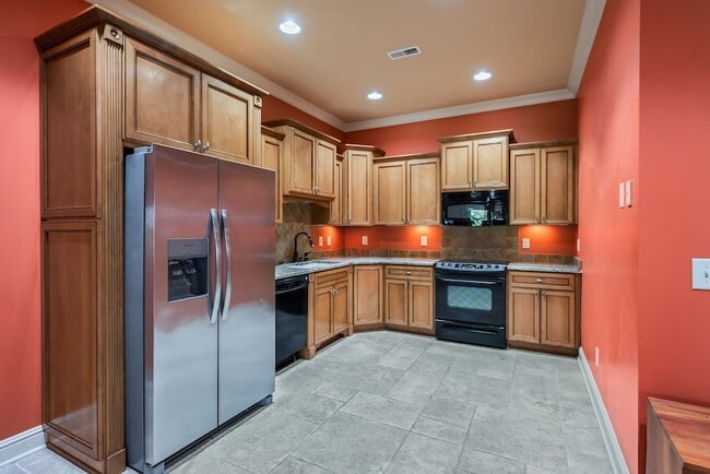 Building Photo - 1079 Ridgecrest Dr