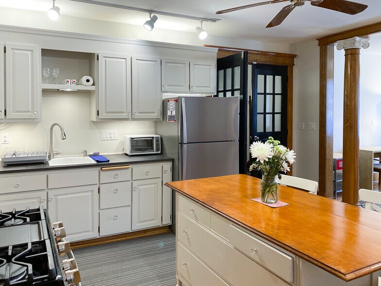 Building Photo - 511 Orange St