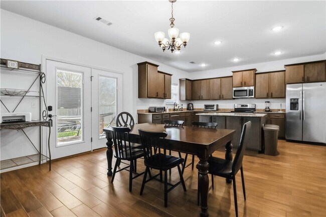 Building Photo - 1299 N Sicily Ln