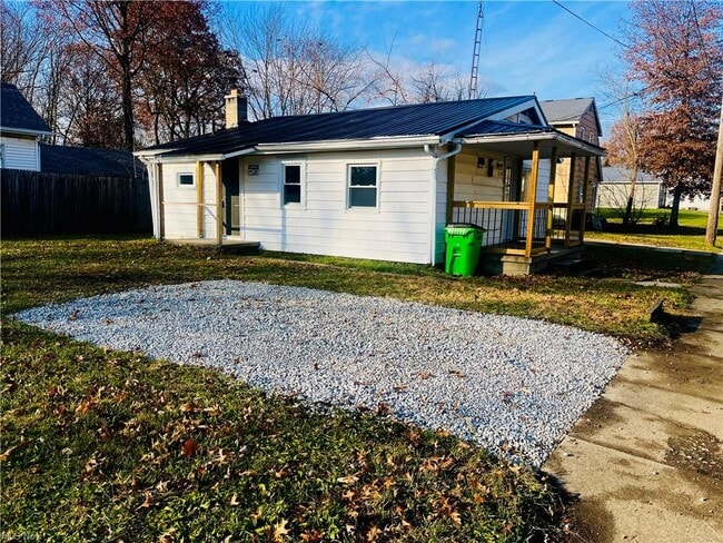 Building Photo - 314 Oak Ave