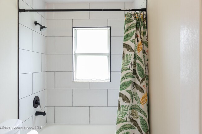 Building Photo - 1572 Holbrook Rd NW