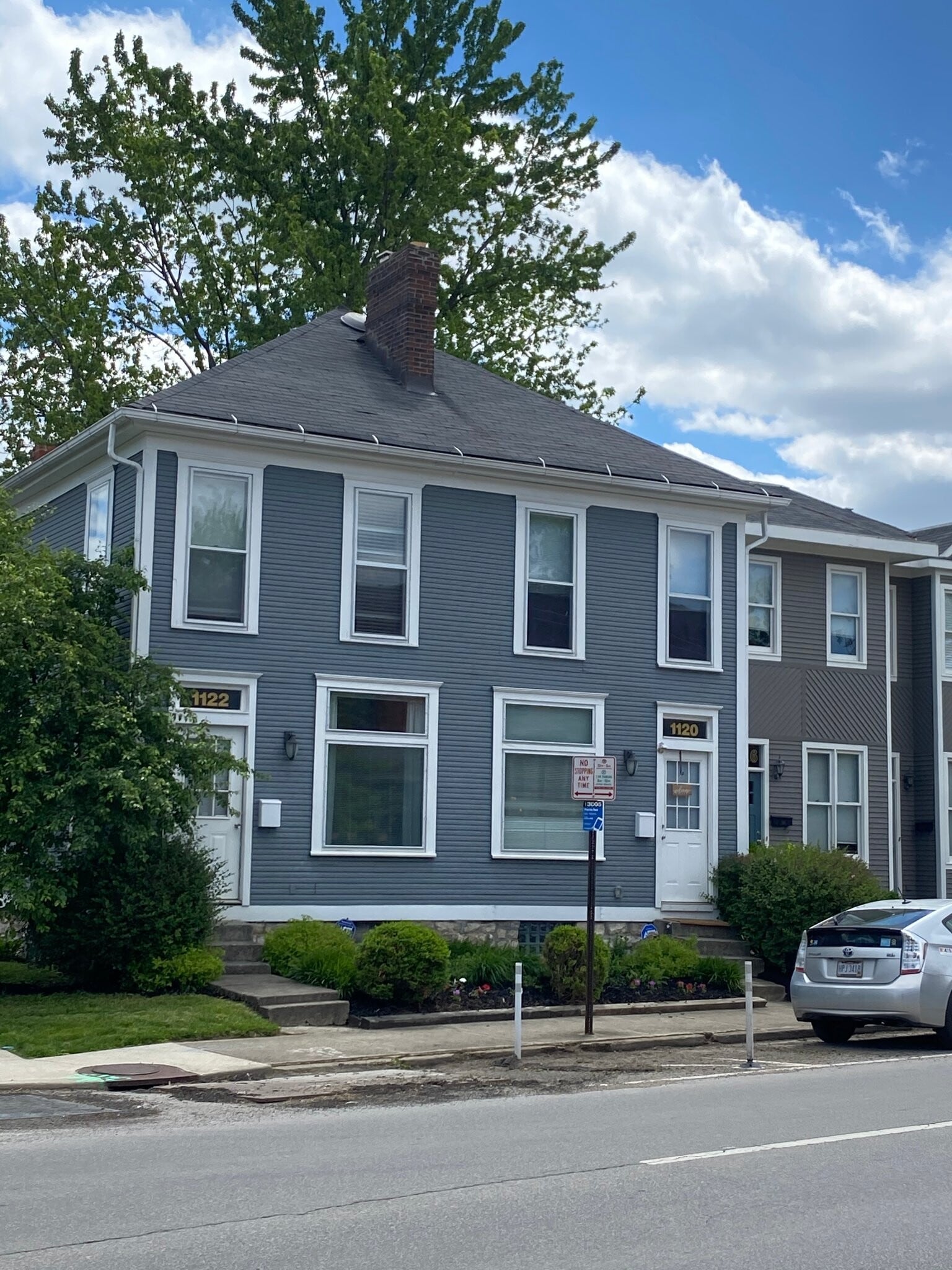 Building Photo - 1122 Summit St