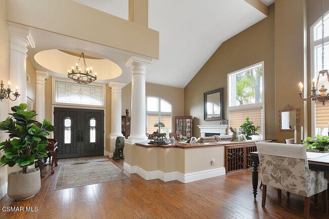 Building Photo - 136 Heath Meadow Pl