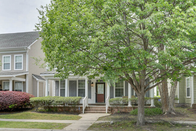 Building Photo - 528 Normandy St