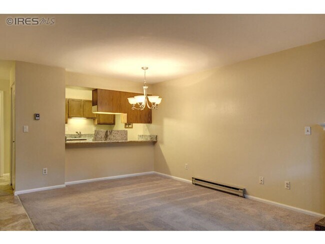 Building Photo - Inviting 2-Bedroom Condo Near Shopping & Dining | Available Early July