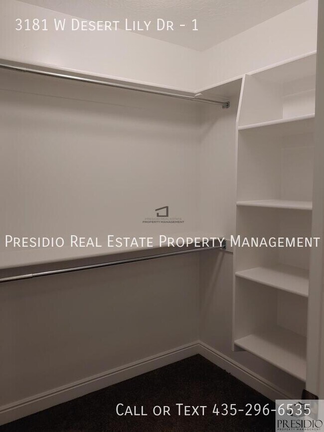 Building Photo - 3181 W Desert Lily Dr