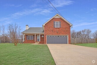 Building Photo - Pet Friendly Four Bedroom with Bonus!