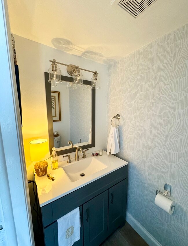 Building Photo - 1861 SE 4th St