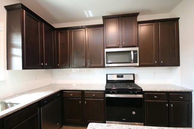 Building Photo - 7921 Gabriela Dr NW