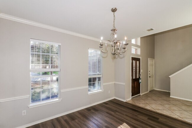 Building Photo - 9510 Wakefield Village Dr