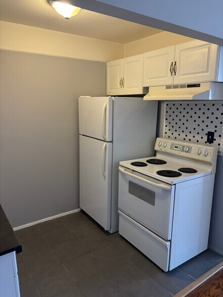 Building Photo - 1450 Ann Arbor Rd