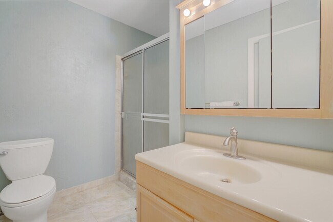 Building Photo - 5910 Via Delray Blvd
