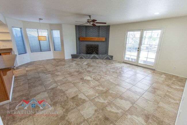 Building Photo - 5513 E Terry Dr