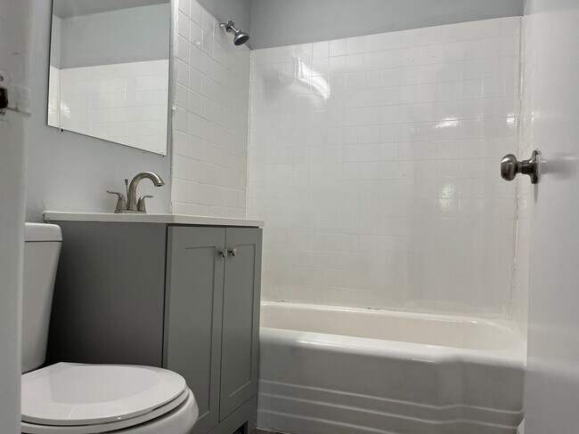 Interior Photo - 11456 S Hale St. Chicago IL