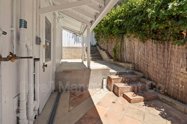 Building Photo - 4535 Upland St