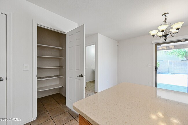 Building Photo - 3726 W Pollack St