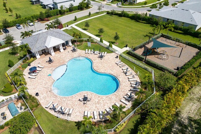 Building Photo - 10372 SW Green Turtle Ln