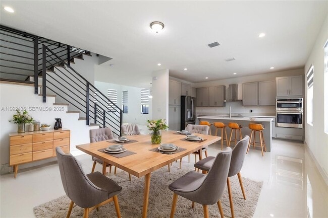 Building Photo - 1841 SW 145th Ave