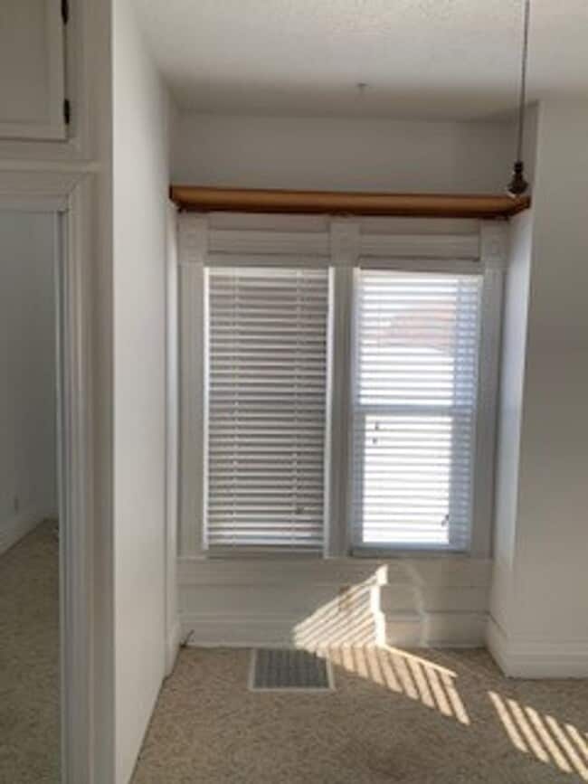 Building Photo - FIVE BR, 2 BA HOUSE in Jesup