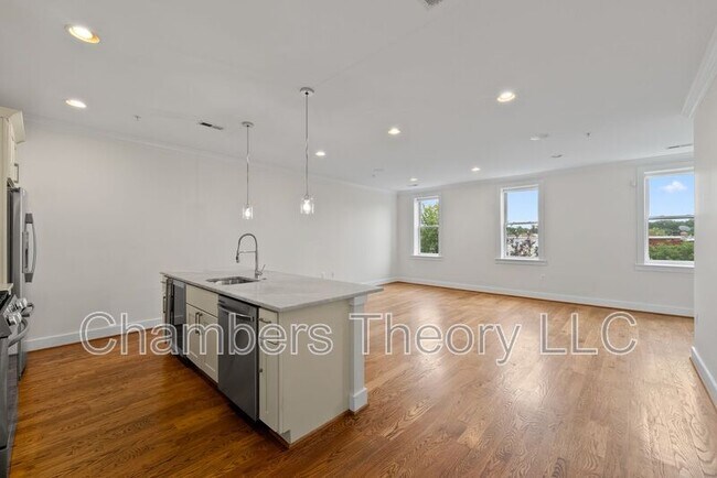 Building Photo - 1228 I St NE