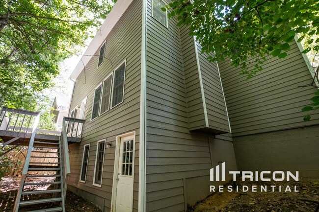 Building Photo - 1358 Chatley Way
