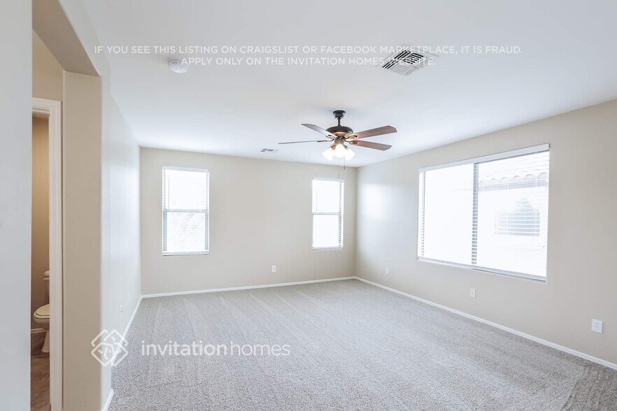 Building Photo - 3787 E Chickadee Rd