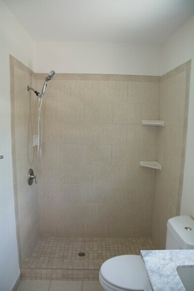 Building Photo - 4600 Catalpa St