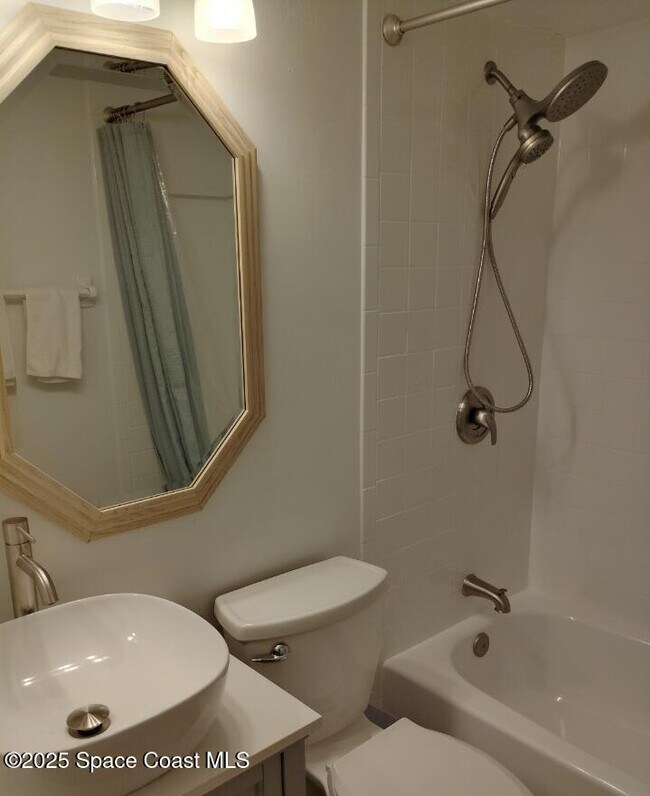 Building Photo - 200 S Banana River Blvd