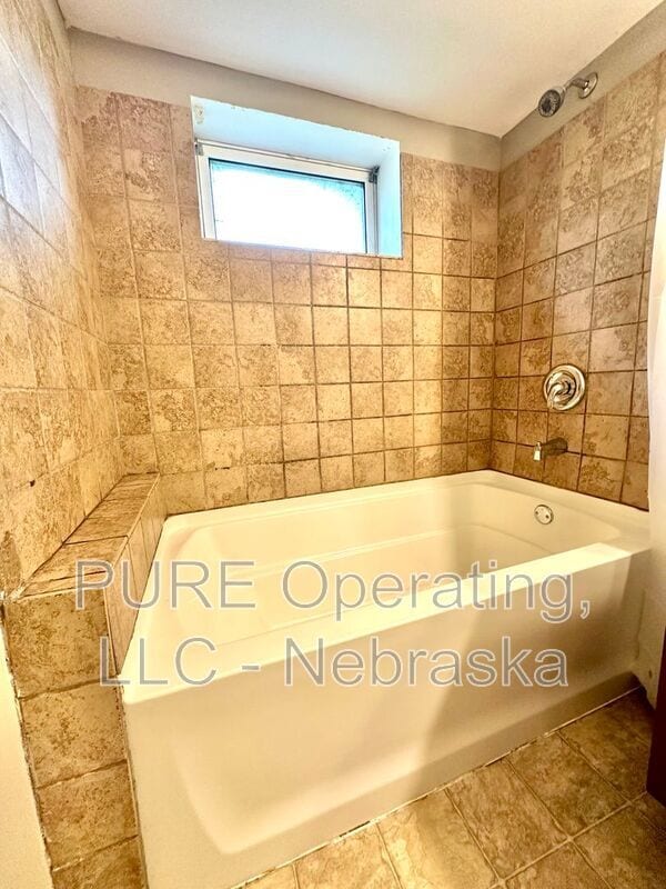 Building Photo - 5851 S 51st St