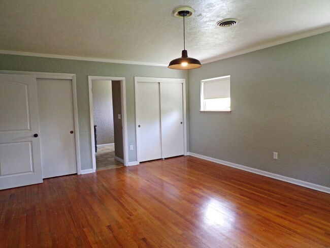 Master Bedroom - 711 SE 40th Ave