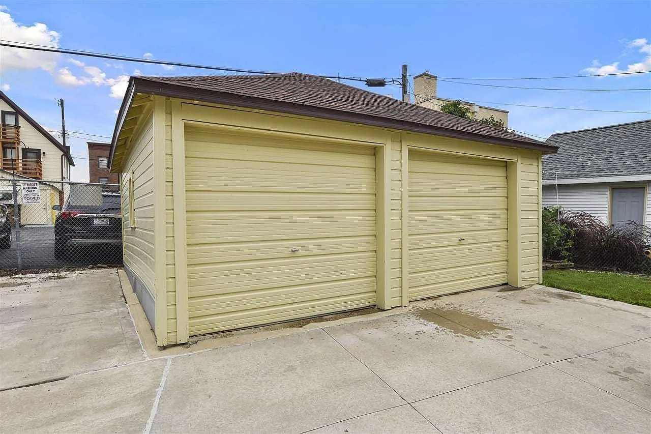 Building Photo - 1216 Jenifer St