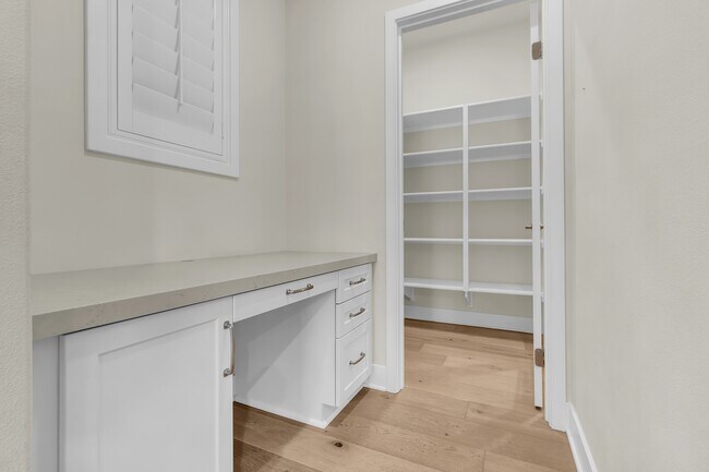 Building Photo - 4114 Cameron Wy