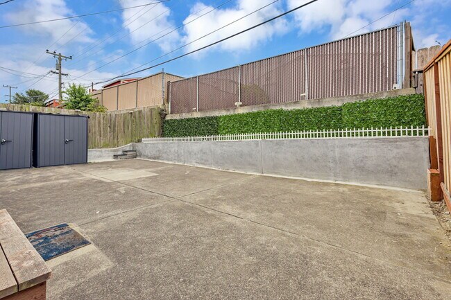 Building Photo - 312 Northaven Dr
