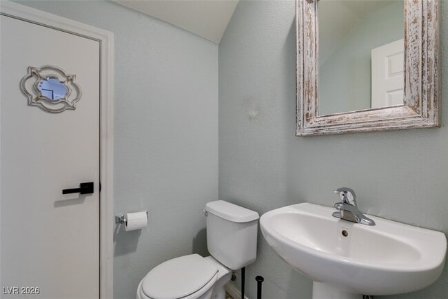 Building Photo - 5410 Coral Ribbon Ave