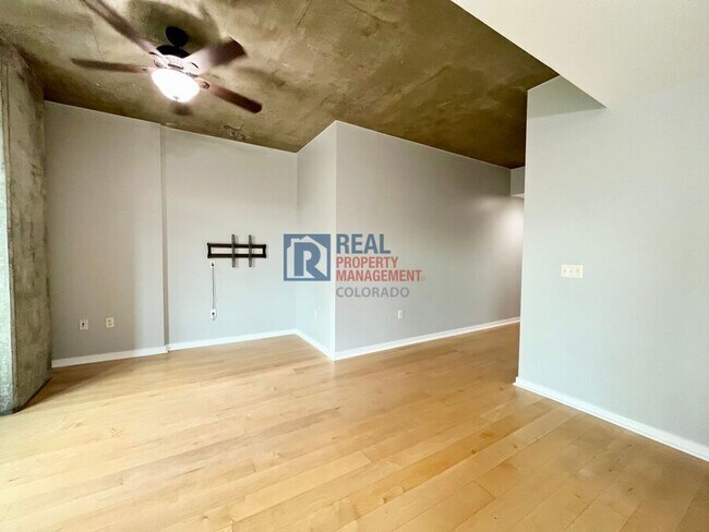 Building Photo - 1700 Bassett St