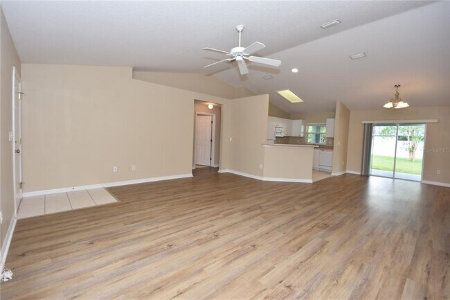 Building Photo - 32 Slumber Path
