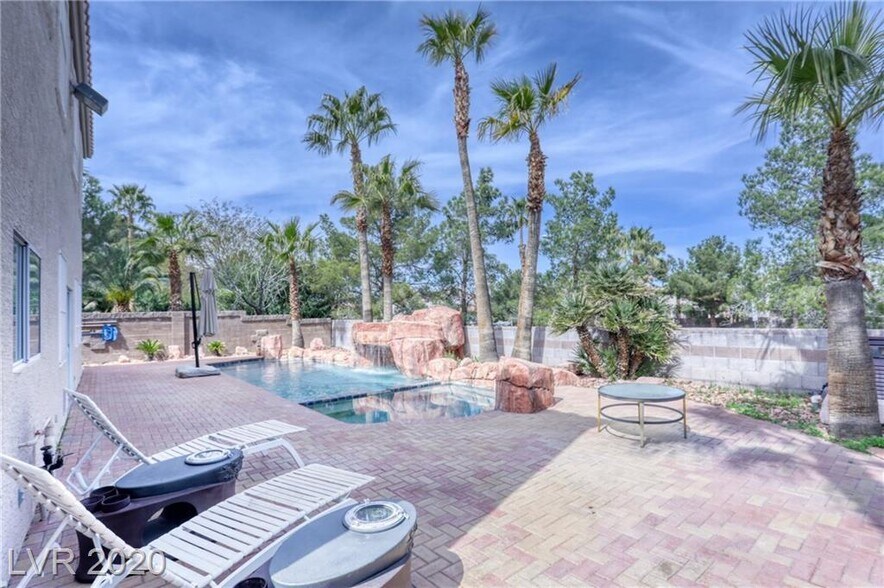 Building Photo - 2116 Rhonda Ter