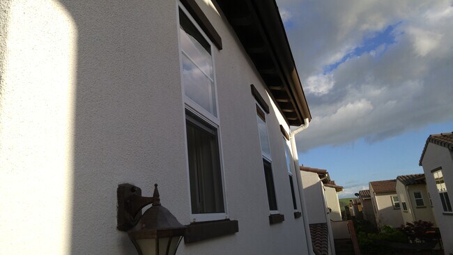 Building Photo - 153 Lucy Ln