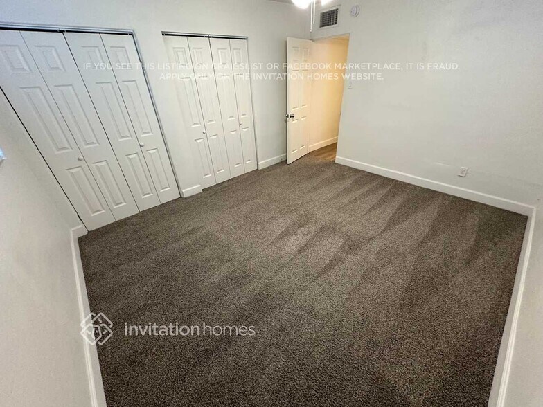 Building Photo - 6734 N 10th Ave