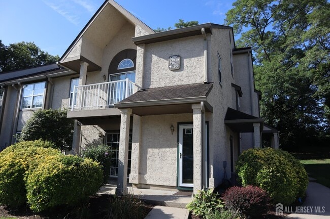 Building Photo - 1306 Commons at Kingswood Dr