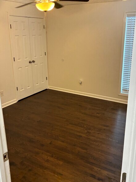 Building Photo - 1744 Woodcliff Pl NE