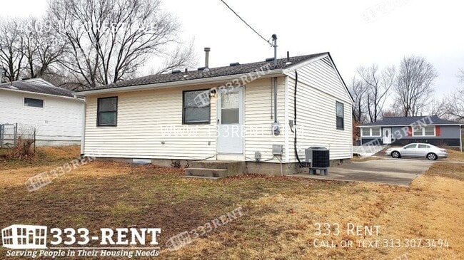 Building Photo - 4609 N Forest Ave