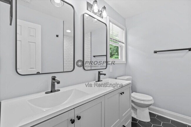 Building Photo - 103 Cliffside Dr