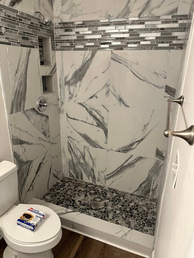 Building Photo - 1242 26th St