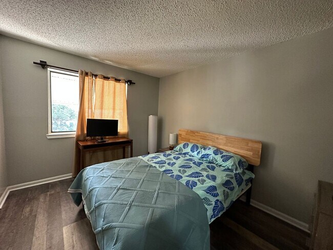 Building Photo - FURNISHED Cotton Hope 2nd floor villa.