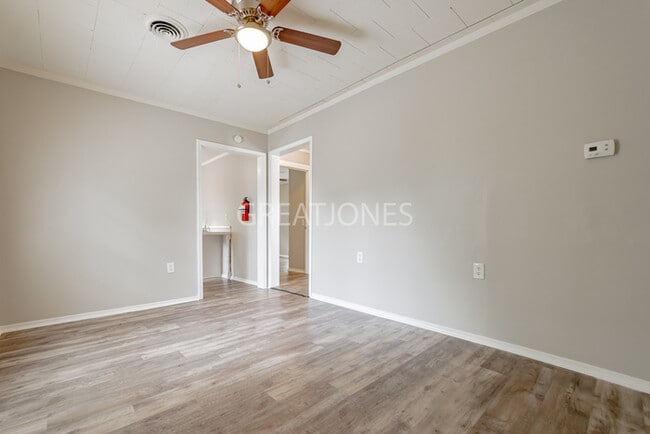 Building Photo - REDUCED!